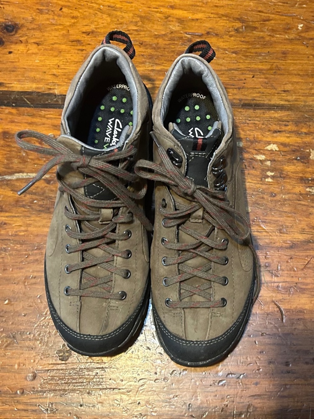 Women’s Clarks Wave Walker Hiking Sneakers 7M